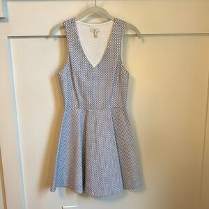 Joie size Small navy blue and white print dress